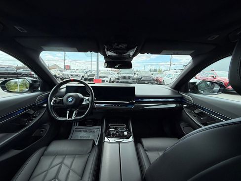 Used 2024 BMW i5 M60 w/ Premium Package AWD/4WD image 9