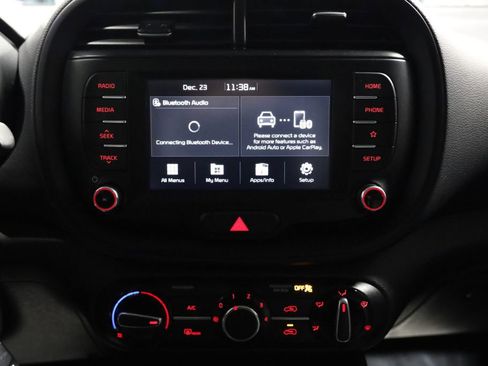 Used 2021 Kia Soul LX FWD image 32