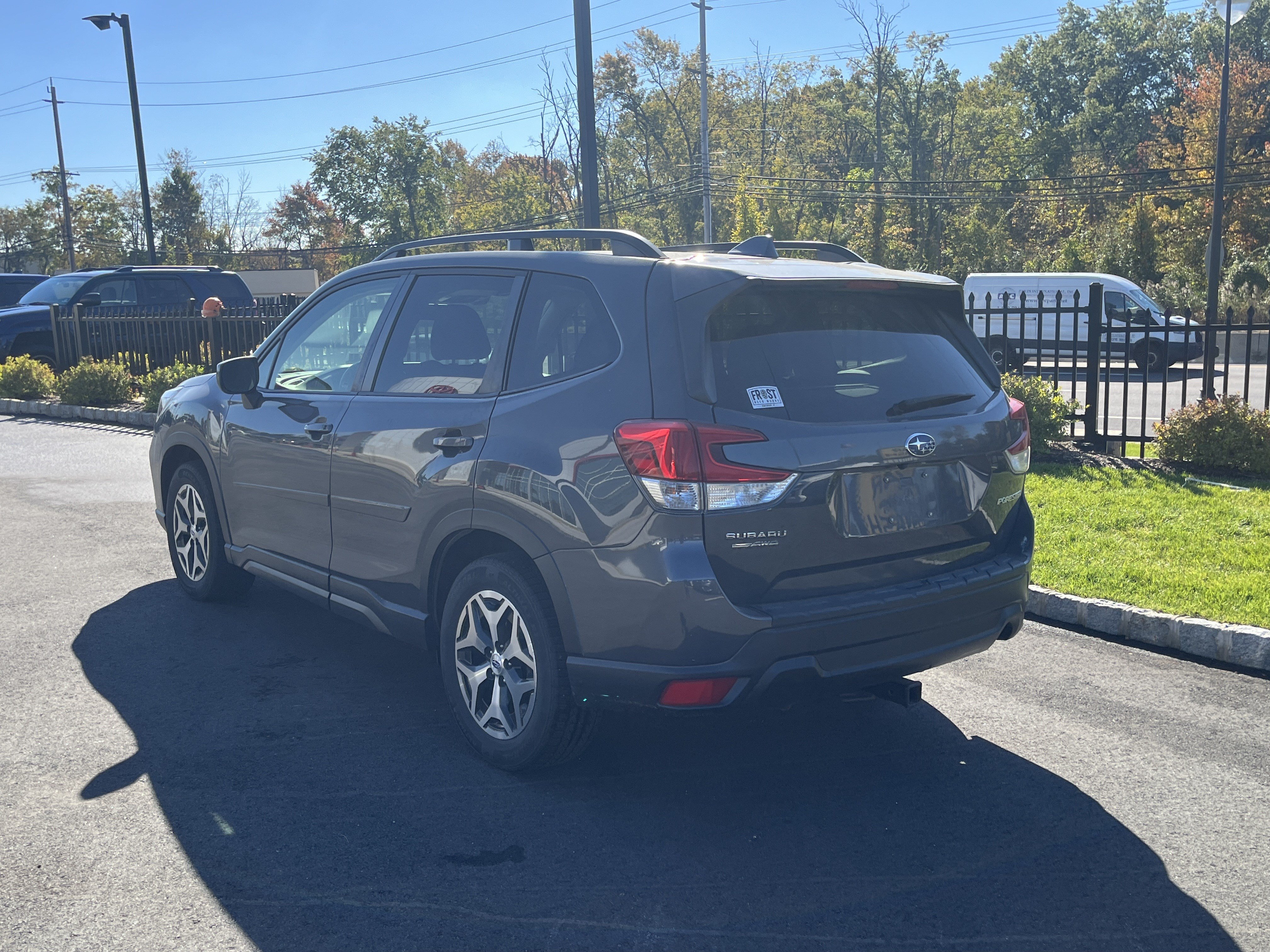 Used 2020 Subaru Forester Premium AWD/4WD image 4