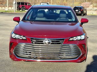 Used 2021 Toyota Avalon XLE w/ Moonroof Package video 2