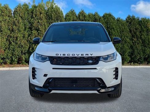 Certified 2025 Land Rover Discovery Sport Dynamic SE image 2