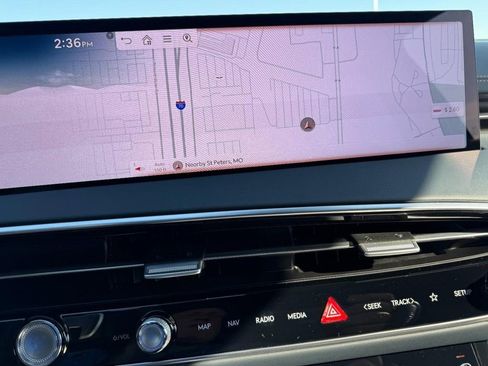 New 2026 Genesis GV70 2.5T Sport Prestige AWD/4WD image 17