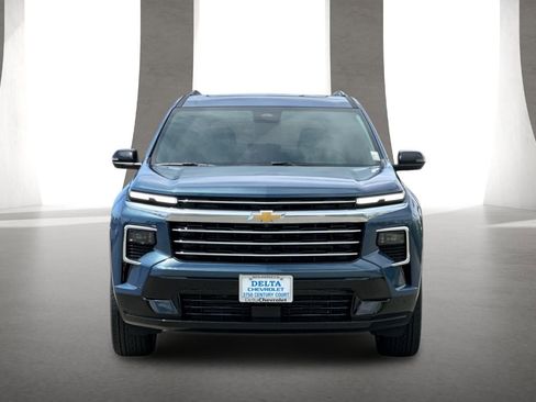 New 2026 Chevrolet Traverse High Country FWD image 9