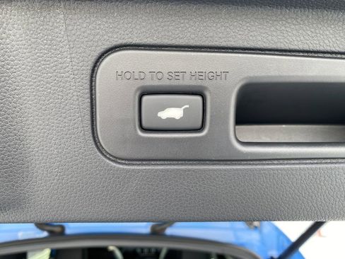 Used 2025 Honda Pilot TrailSport image 10