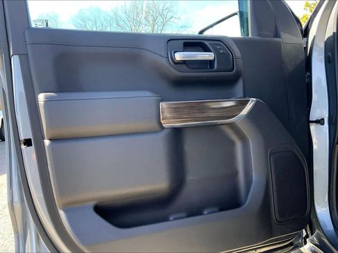 Used 2021 Chevrolet Silverado 1500 LT image 22