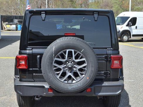 New 2025 Jeep Wrangler Sahara image 7