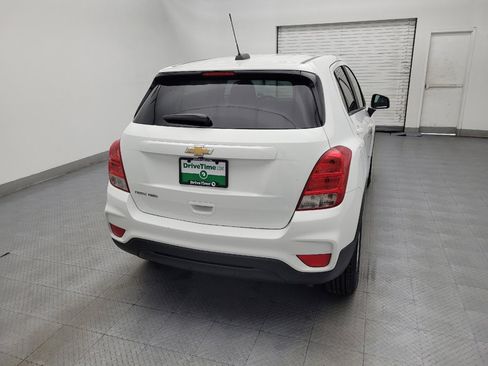 Used 2020 Chevrolet Trax LS w/ Tint and Cruise Package AWD/4WD image 7