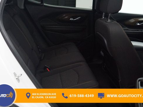 Used 2019 GMC Terrain SLE w/ Driver Convenience Package FWD image 13