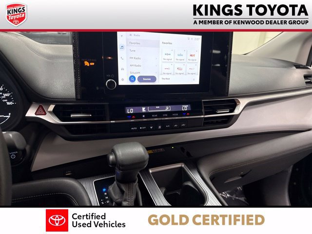 Certified 2025 Toyota Sienna LE FWD image 21