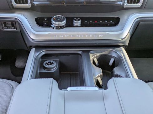 New 2026 Ford Expedition Platinum w/ Driver's Package image 22