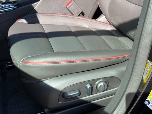 New 2026 Chevrolet TrailBlazer RS w/ Convenience Package FWD image 18