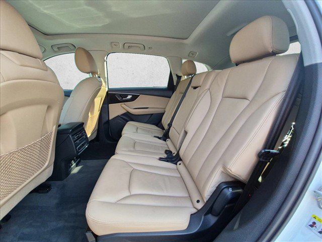 Used 2023 Audi Q7 2.0T Premium w/ Convenience Package AWD/4WD image 22
