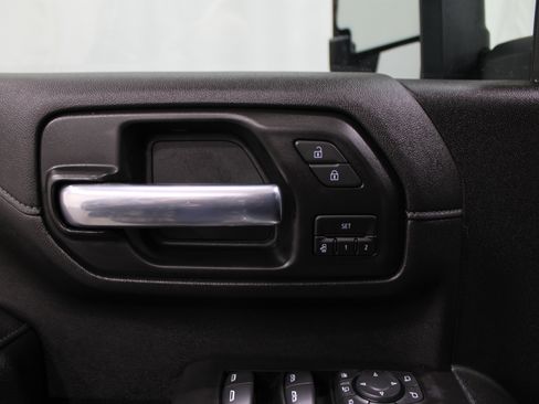 Used 2020 GMC Sierra 3500 Denali w/ Denali Ultimate Package image 8