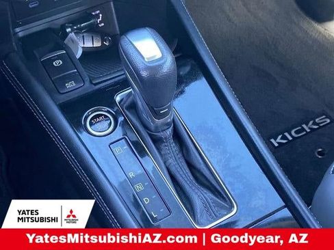 Used 2021 Nissan Kicks SR w/ SR Premium Package image 11