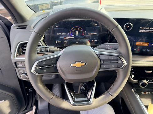 New 2026 Chevrolet Suburban Premier image 16