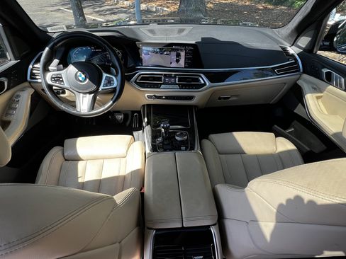 Used 2021 BMW X7 M50i AWD/4WD image 35