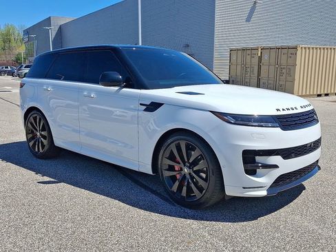 Used 2025 Land Rover Range Rover Sport Dynamic SE AWD/4WD image 3