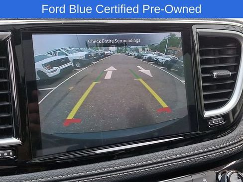 Used 2023 Chrysler Pacifica Limited FWD image 21