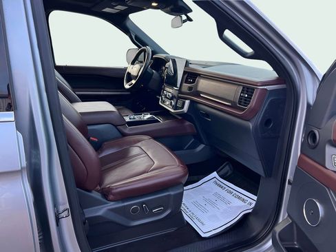 Used 2022 Ford Expedition Limited image 23