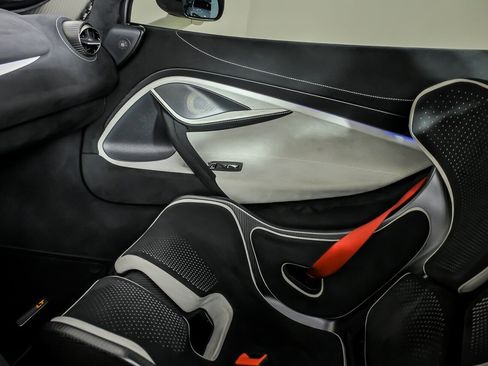Used 2021 McLaren 765LT image 42