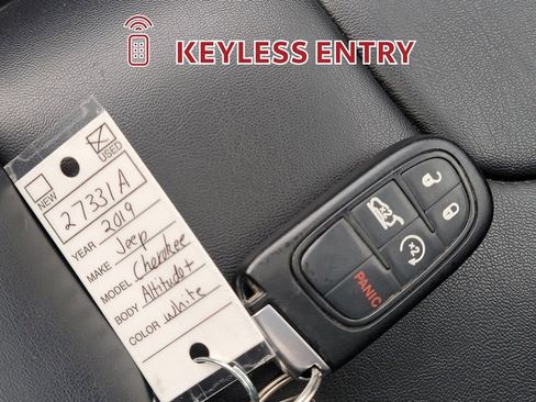 Used 2019 Jeep Cherokee Latitude Plus w/ Comfort/Convenience Group image 33