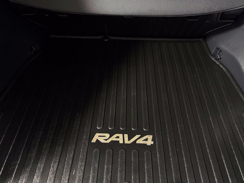 Used 2025 Toyota RAV4 SE AWD/4WD image 33