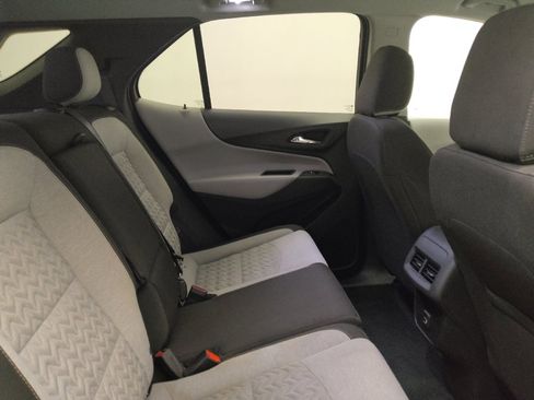 Used 2024 Chevrolet Equinox LS w/ LS Convenience Package image 19