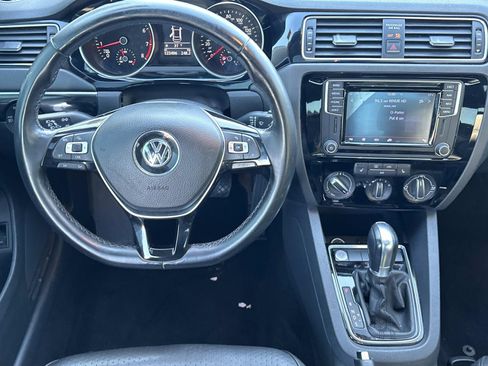 Used 2016 Volkswagen Jetta SEL w/ Lighting Package image 15