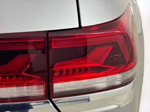 Used 2022 Volkswagen Atlas SE FWD image 32