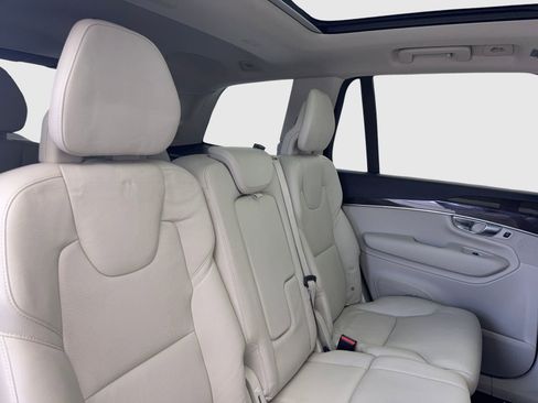 Used 2019 Volvo XC90 T5 Momentum w/ Multimedia Package image 45