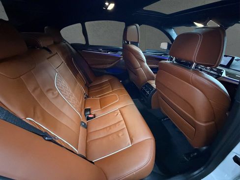 Used 2019 BMW M550i xDrive w/ Dynamic Handling Package AWD/4WD image 19