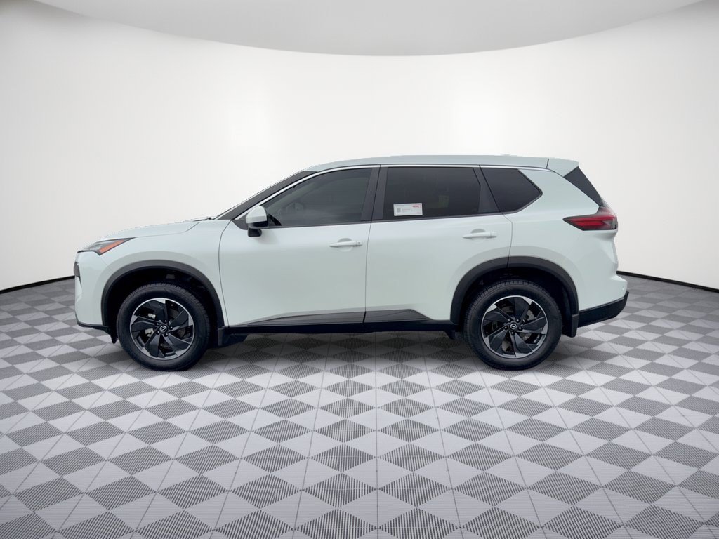 Used 2025 Nissan Rogue SV AWD/4WD image 3