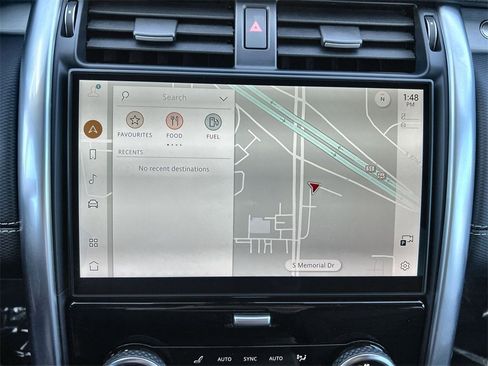 Certified 2024 Land Rover Discovery Dynamic SE image 25