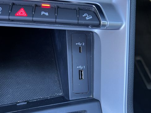 Used 2020 Audi Q3 2.0T Premium image 28