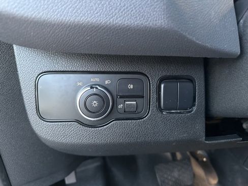 Used 2019 Mercedes-Benz Sprinter 144 image 19