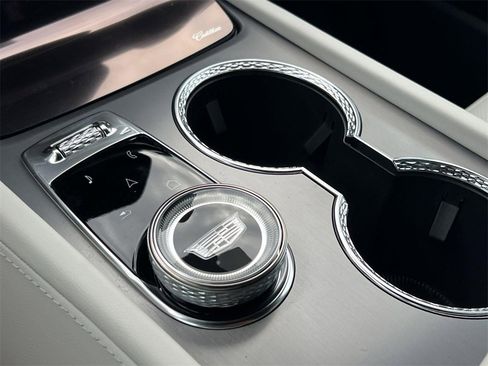 New 2026 Cadillac Vistiq Sport image 22