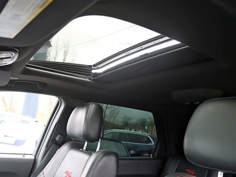 Used 2018 Dodge Durango R/T w/ Blacktop Package AWD/4WD image 29