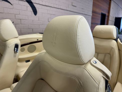 Used 2011 Maserati GranTurismo Convertible RWD image 41