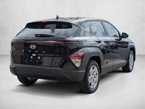 New 2026 Hyundai Kona SE image 2