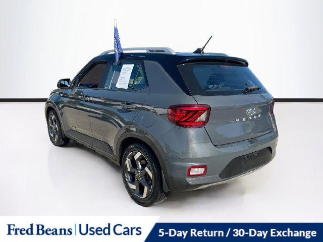 Certified 2023 Hyundai Venue Limited FWD image 7