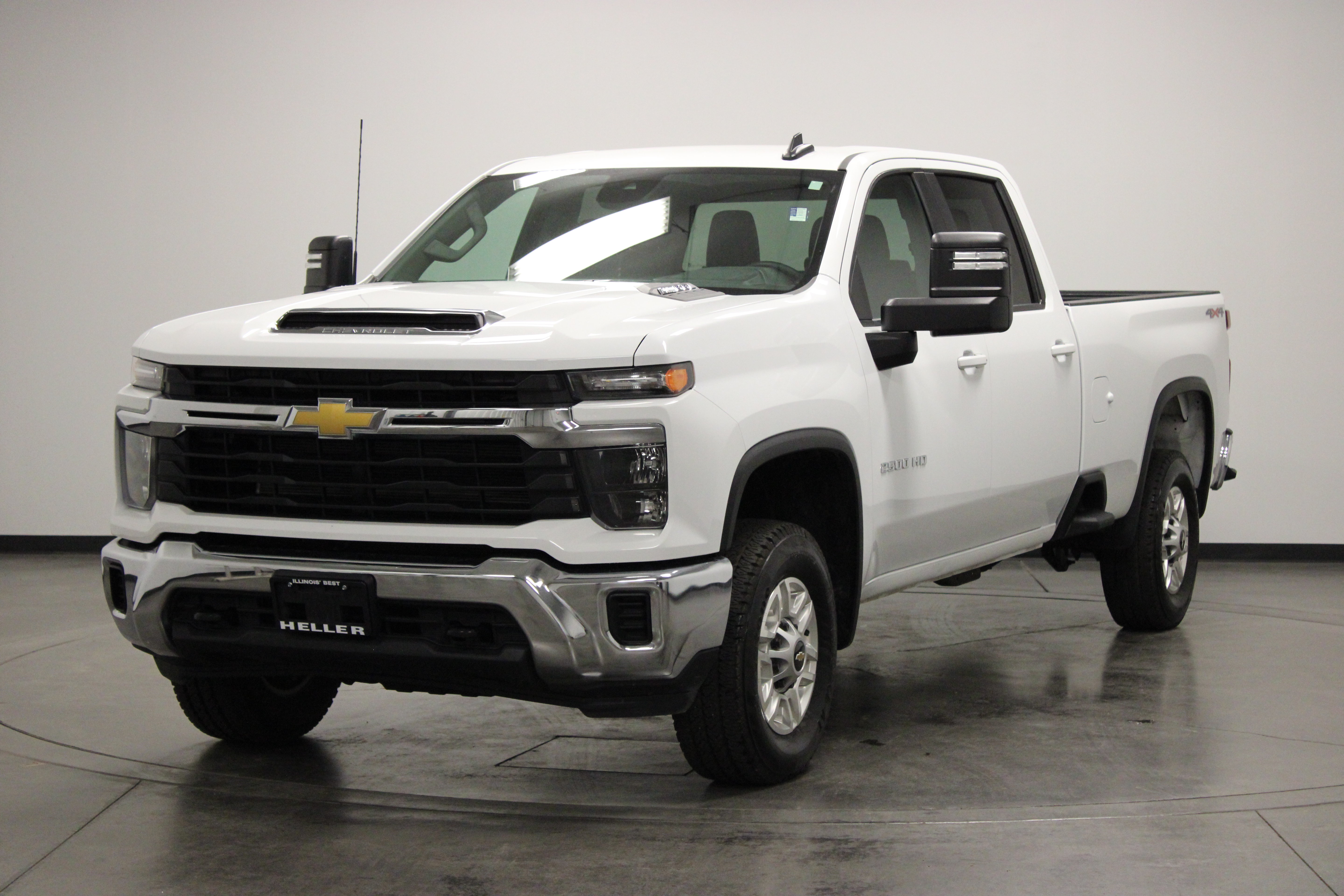 Used 2026 Chevrolet Silverado 2500 LT AWD/4WD image 4