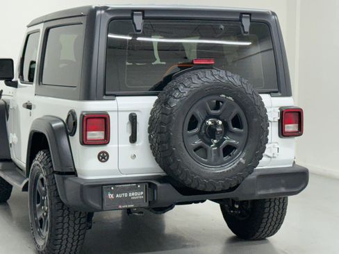 Used 2020 Jeep Wrangler Sport AWD/4WD image 35