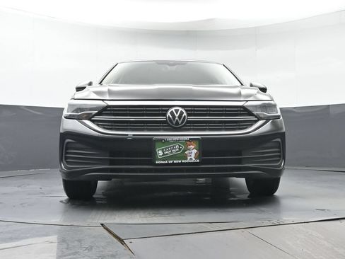 Used 2024 Volkswagen Jetta SE FWD image 34