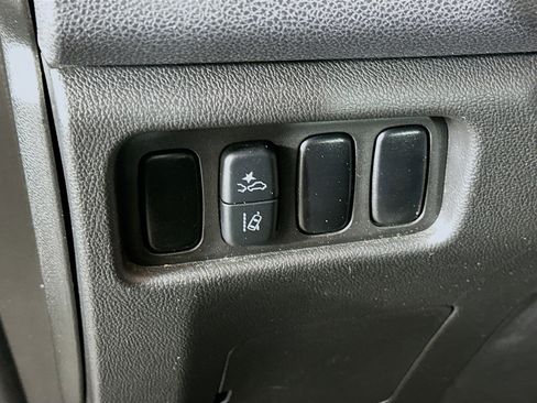 Used 2021 Mitsubishi Outlander Sport ES FWD image 16