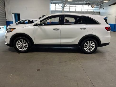 Used 2019 Kia Sorento FWD image 6