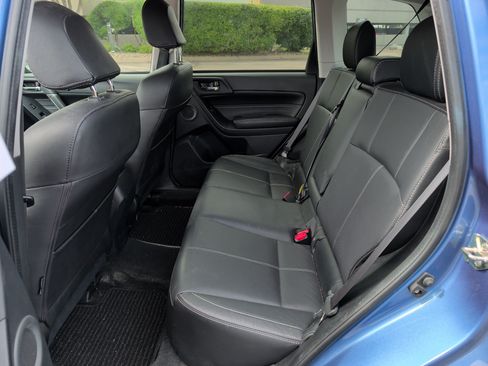 Used 2017 Subaru Forester 2.5i Touring AWD/4WD image 7