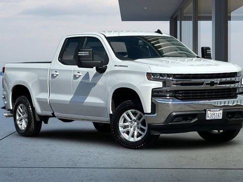 Used 2019 Chevrolet Silverado 1500 LT w/ All-Star Edition AWD/4WD image 2