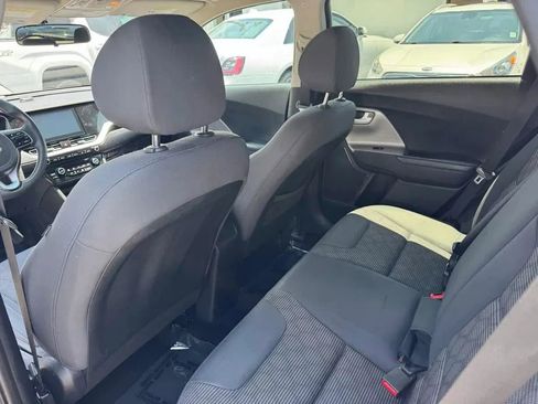 Used 2020 Kia Niro LX FWD image 13