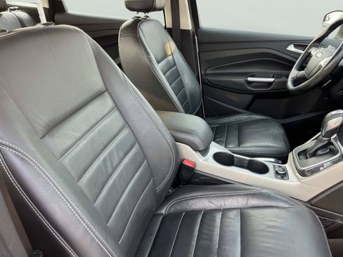 Used 2016 Ford C-MAX SEL w/ Equipment Group 302A FWD image 19