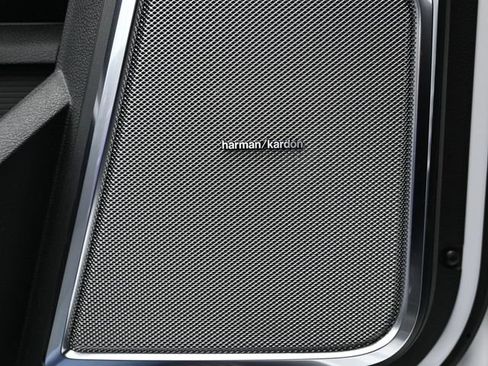 New 2026 RAM 2500 Laramie AWD/4WD image 18